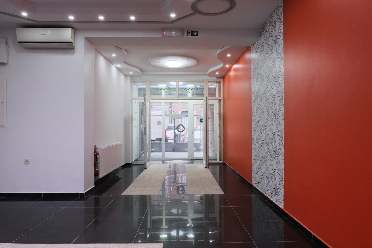 6616500_63421608.jpg