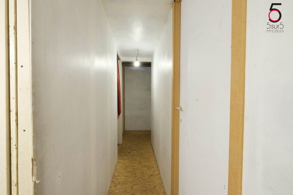 7708479_77846498.jpg