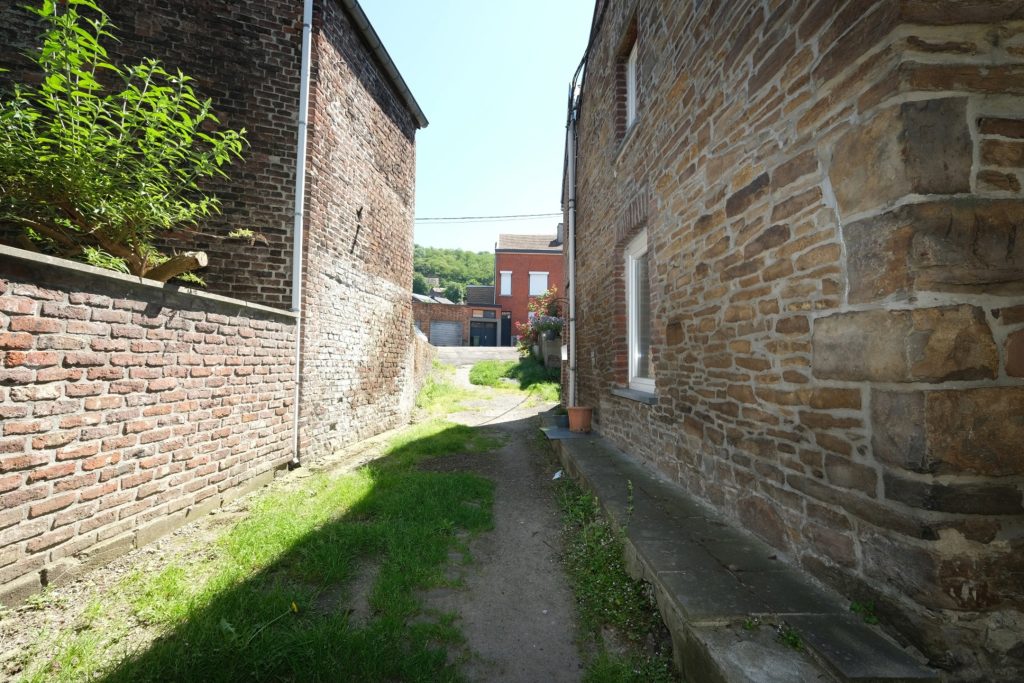 7710234_80050170.jpg